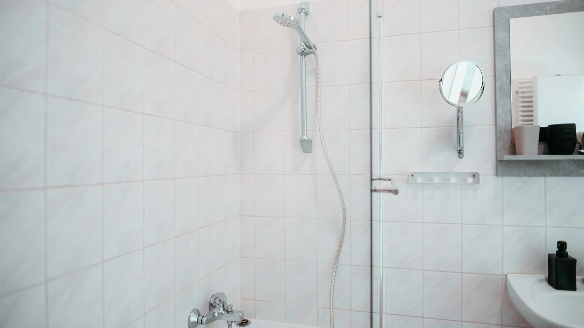 Raimond Apartment Ottakringer Top 10 Vienna