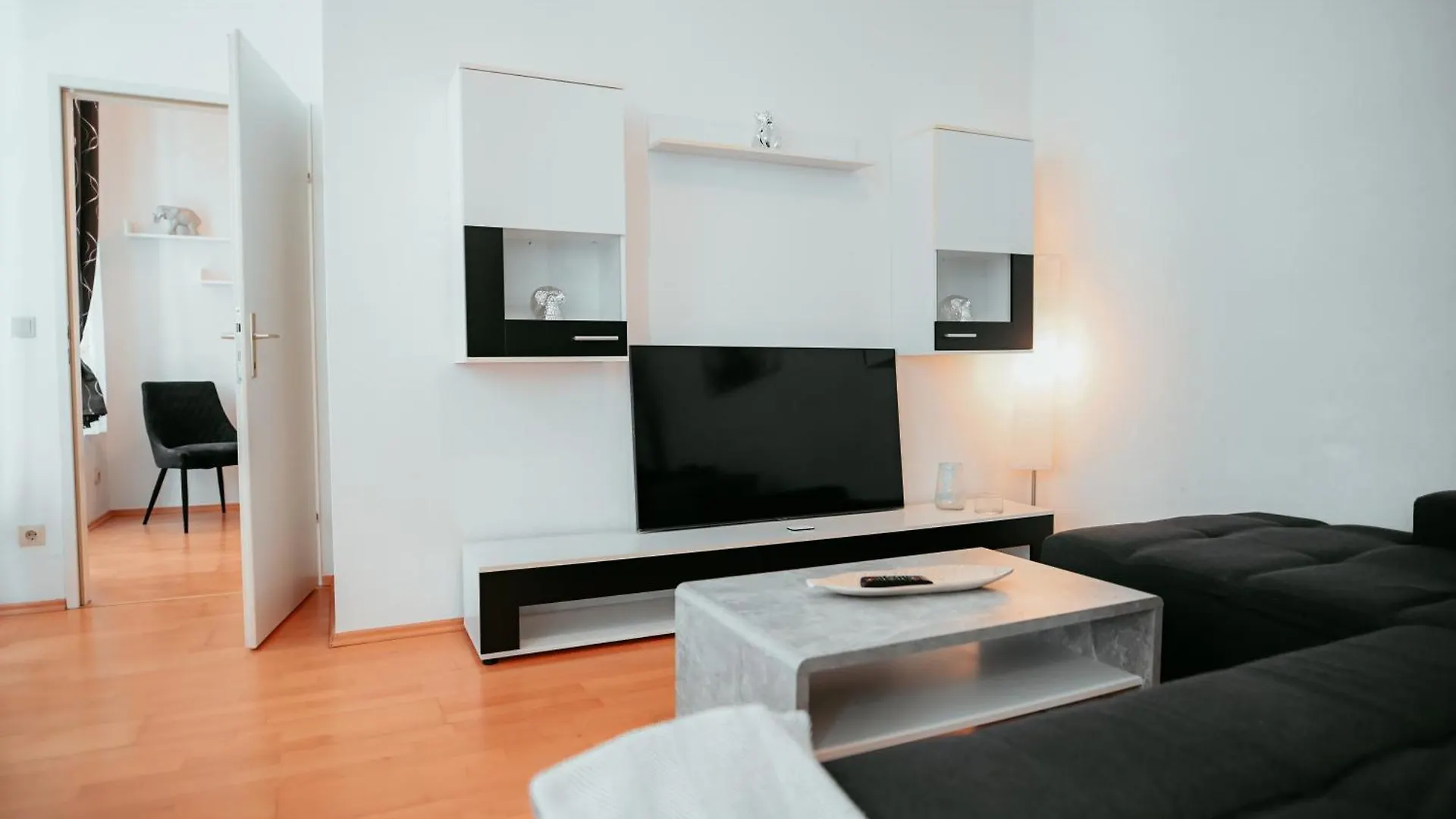 Raimond Apartment Ottakringer Top 10 Vienna